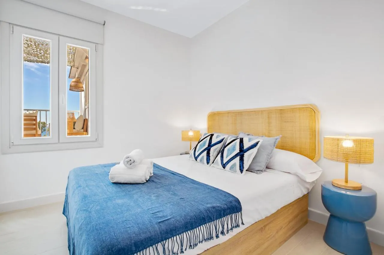 Apartment Casa De La Playa. Beach House With Magnificent Sea Malaga
