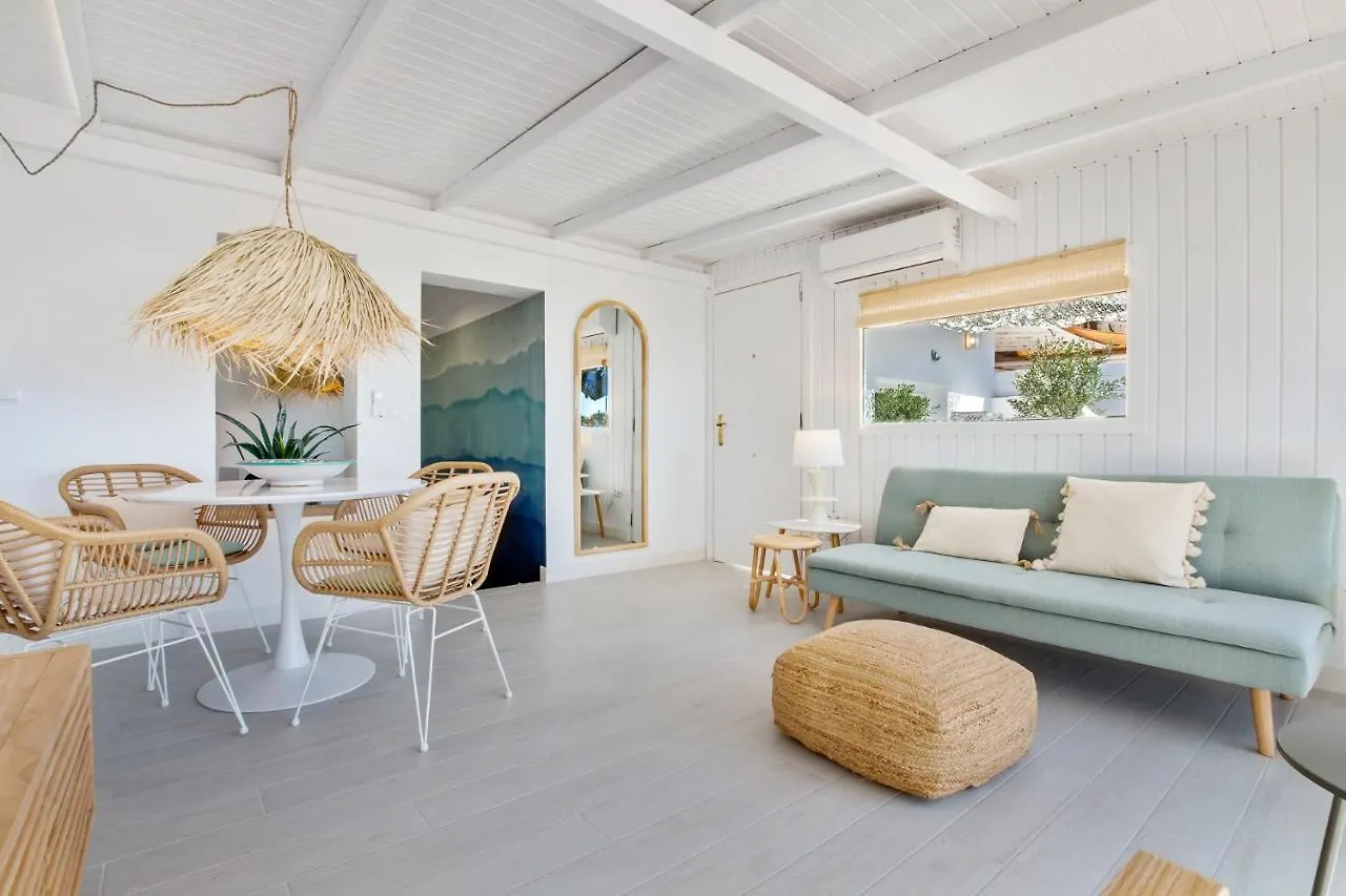 Apartment Casa De La Playa. Beach House With Magnificent Sea Malaga